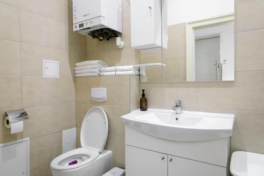 Le David City Apartment Wina Bagian luar foto