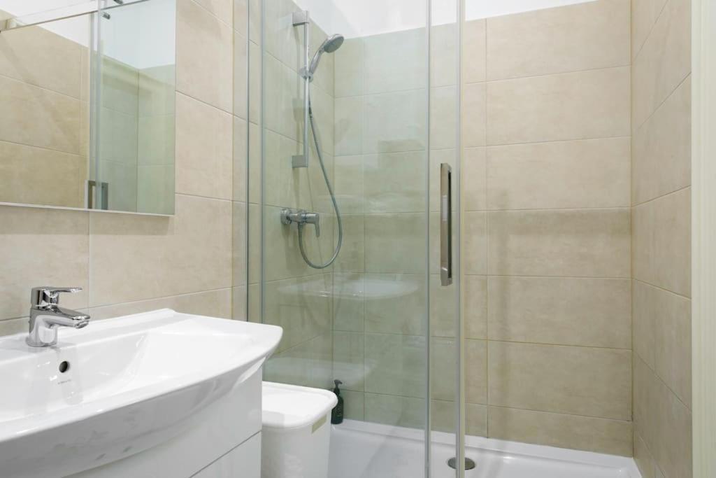 Le David City Apartment Wina Bagian luar foto