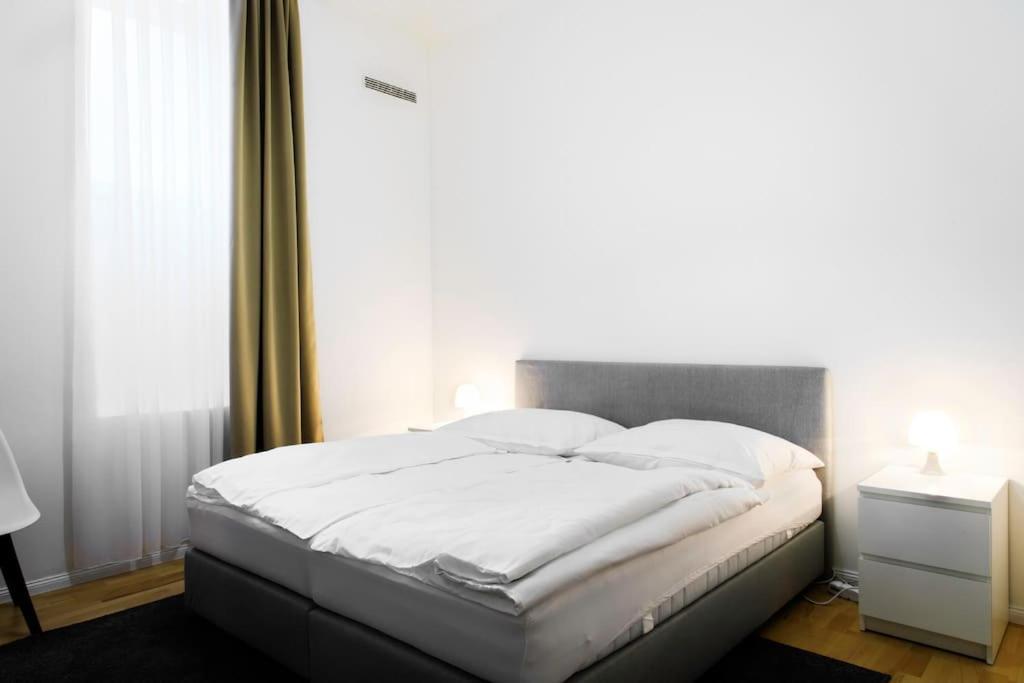 Le David City Apartment Wina Bagian luar foto